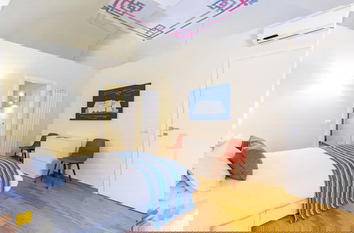 Foto 3 - Apartment in the Heart of Nightlife