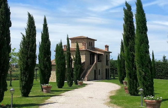 Ideal Holiday Home With Private Pool - Photo 15