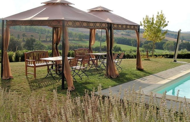 Ideal Holiday Home With Private Pool - Photo 8