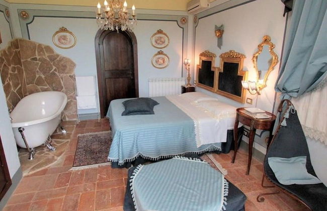 Ideal Holiday Home With Private Pool - Photo 2