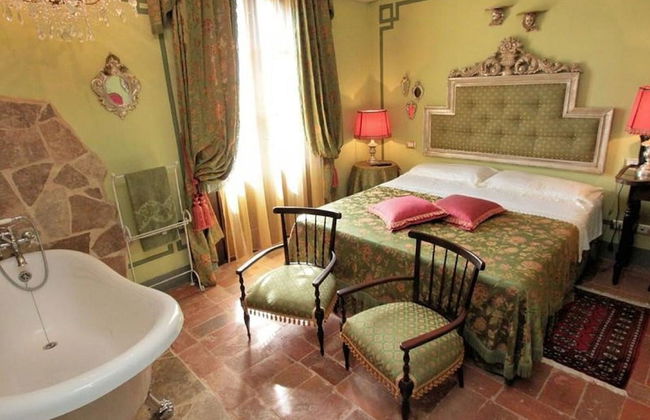 Ideal Holiday Home With Private Pool - Photo 3