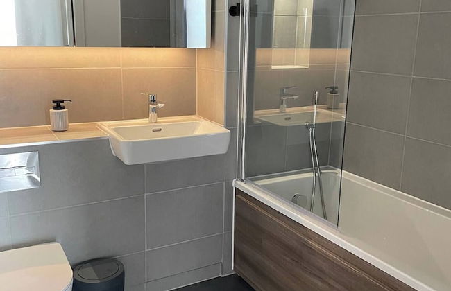 Healum Retreat - 3BR Apartment, Southall - Foto 10