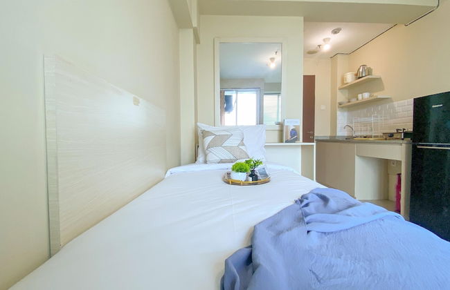 Homey And Best Place Studio Tifolia Apartment - Foto 4