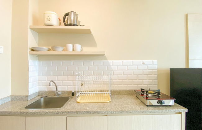 Homey And Best Place Studio Tifolia Apartment - Foto 8