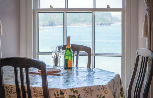 5 Belle Vue Court - 2 Bedroom Apartment - Tenby - Photo 26