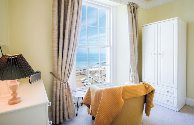 5 Belle Vue Court - 2 Bedroom Apartment - Tenby - Photo 10