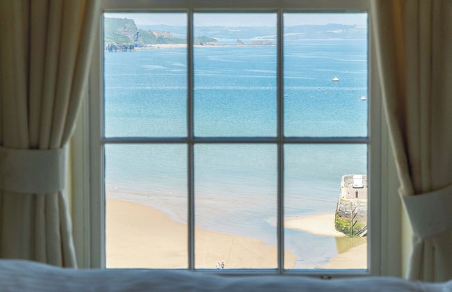 5 Belle Vue Court - 2 Bedroom Apartment - Tenby - Photo 13