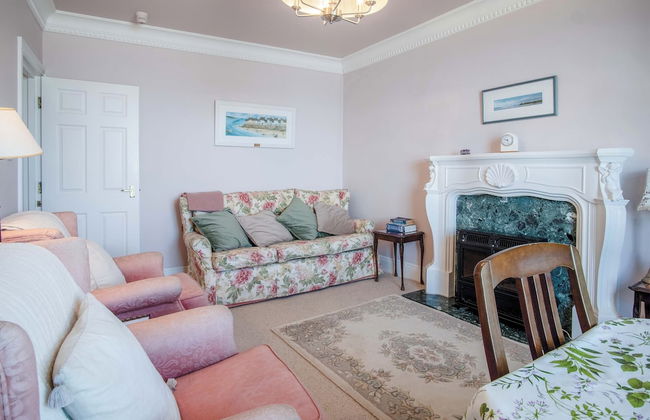 5 Belle Vue Court - 2 Bedroom Apartment - Tenby - Photo 24
