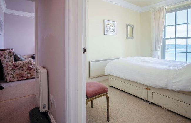 5 Belle Vue Court - 2 Bedroom Apartment - Tenby - Photo 11