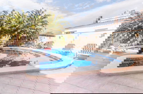 Foto 14 - Modern Apartment in Roses With Swimming Pool