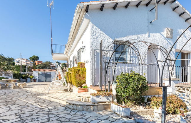 Serene Villa in Lloret de Mar With Private Swimming Pool - Foto 25