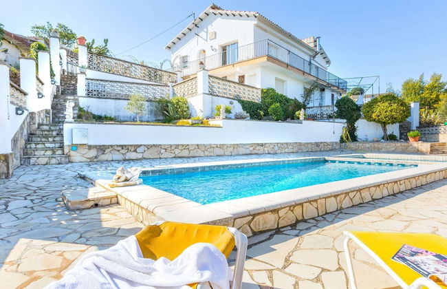 Serene Villa in Lloret de Mar With Private Swimming Pool - Foto 16