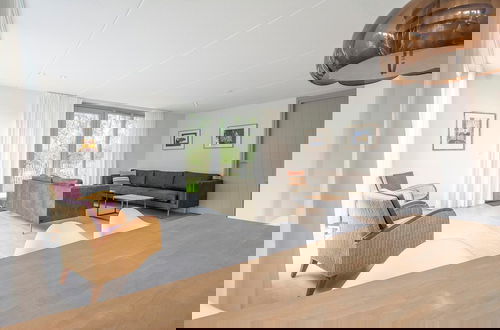 Foto 8 - Luxury Holiday Home by Seaside and Dunes