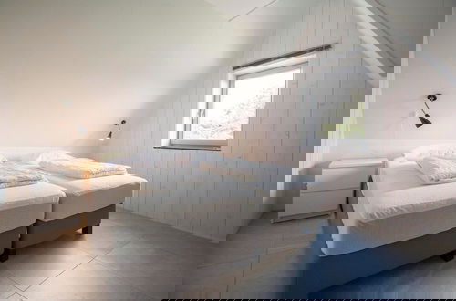 Foto 5 - Luxury Holiday Home by Seaside and Dunes