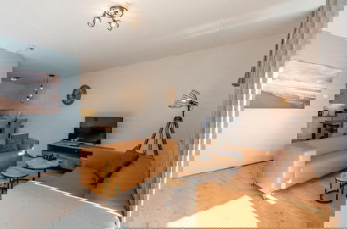 Foto 37 - An Apartment That is Attractively Furnished