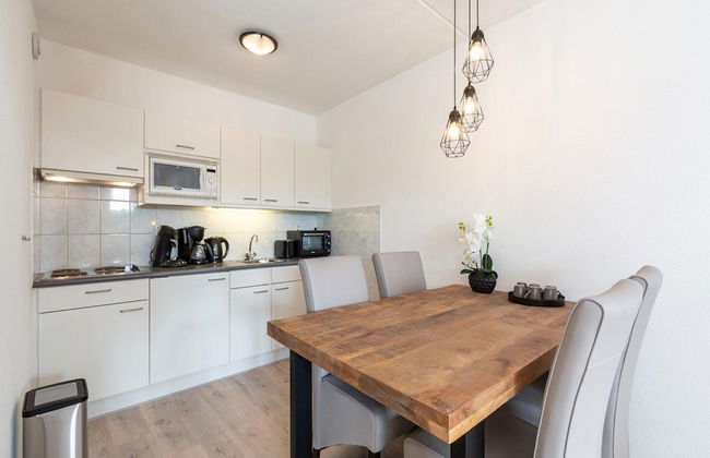 An Apartment That is Attractively Furnished - Foto 25