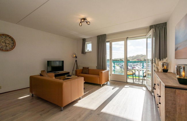 An Apartment That is Attractively Furnished - Foto 43