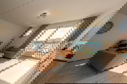 Foto 43 - An Apartment That is Attractively Furnished