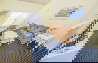 Foto 3 - Heng's Runaway Beach Condo