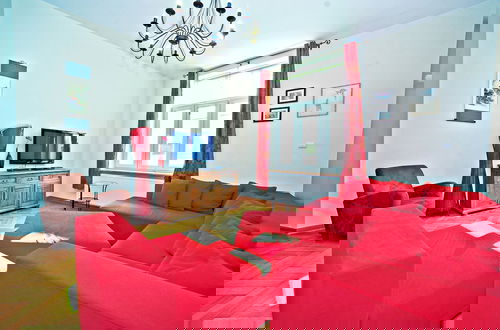 Photo 4 - Red by Grand Apartments
