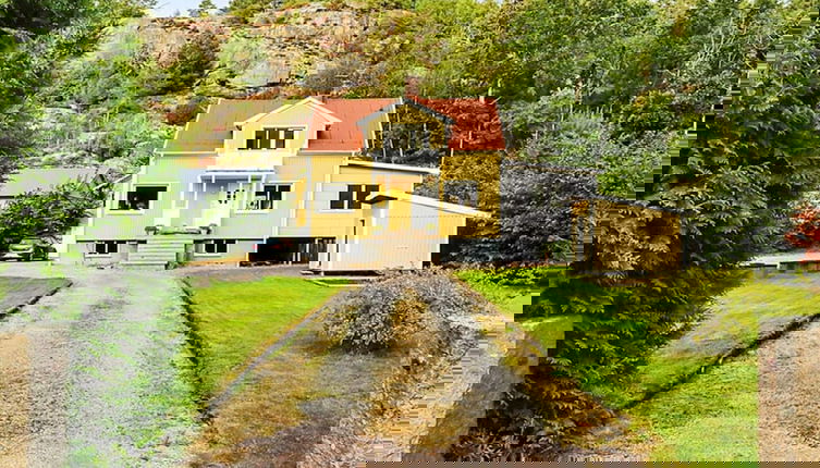 Foto 1 - 6 Person Holiday Home in Lysekil