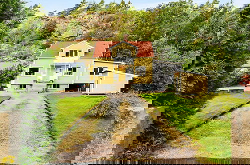 Foto 1 - 6 Person Holiday Home in Lysekil