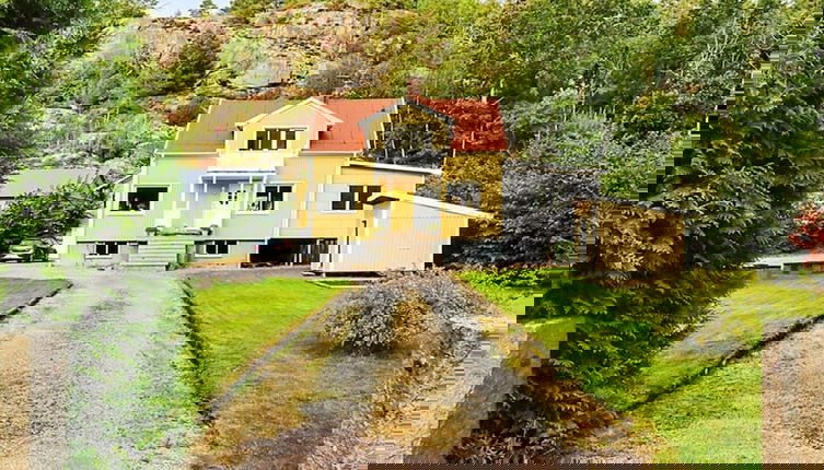 Photo 1 - 6 Person Holiday Home in Lysekil