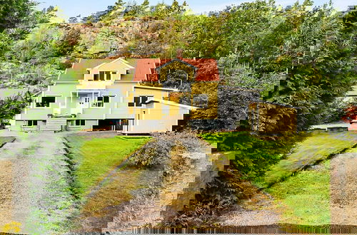 Photo 1 - 6 Person Holiday Home in Lysekil