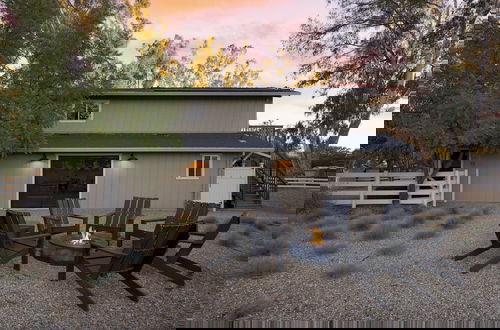 Photo 56 - Wine Country Estate by Avantstay Pool, Spa, Barn