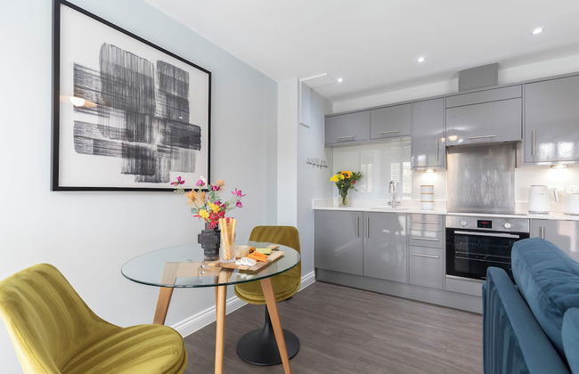 Elliot Oliver- Charming 1 Bed Apartment - Foto 7