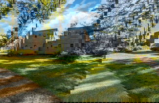 Foto 1 - Belvilla Majestic Lake Mansion Retreat