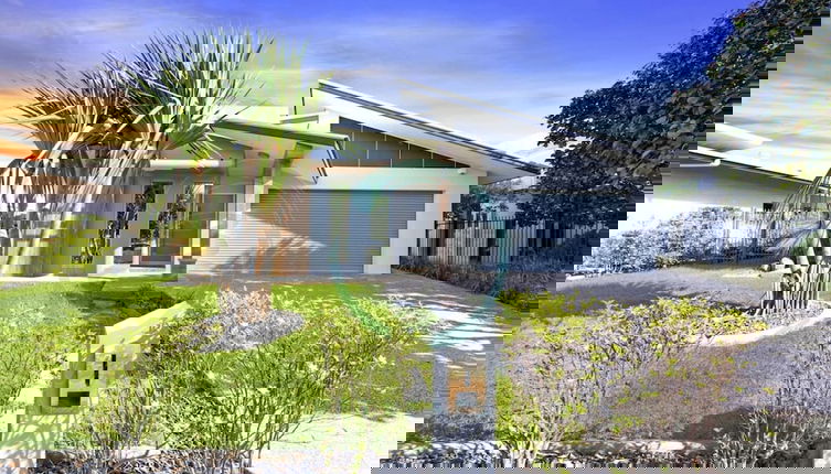 Photo 1 - Zenhouse Prestige Modern Stylish Private Lawn