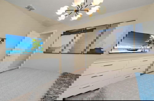 Foto 14 - Amazing Game Room Your Kids Will Love! 7 Bedroom Villa by RedAwning
