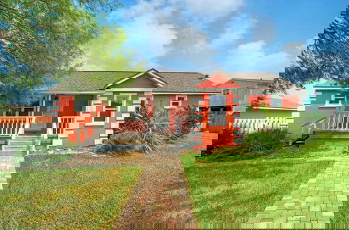 Foto 25 - Waterfront Retreat w/ Private Boat Dock, Patio, Views Shore Thing by Avantstay