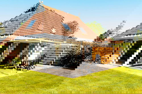 Foto 1 - Comfortable Bungalow With Massage Shower, Within Nature