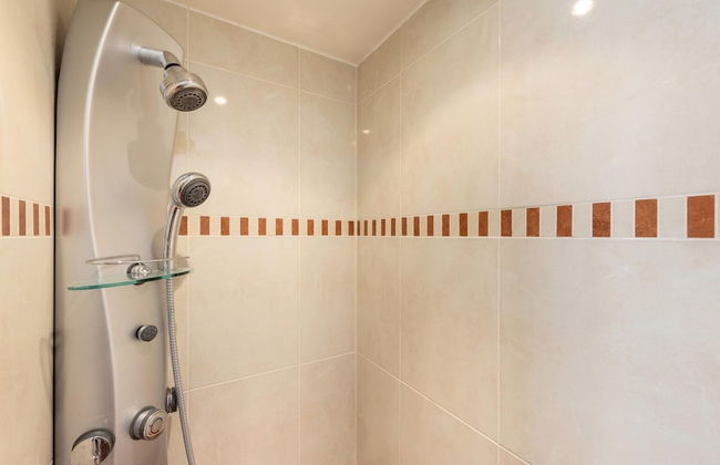 Comfortable Bungalow With Massage Shower, Within Nature - Foto 9