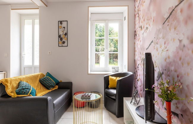 Sunlit Garden Escape Normandy - Foto 1