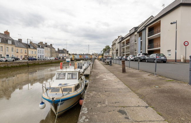 Sunlit Garden Escape Normandy - Foto 39