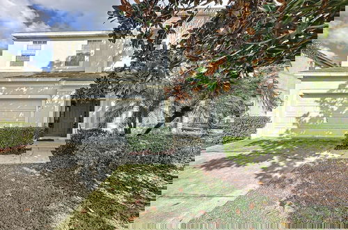 Foto 49 - This Amazing 6 Bedroom Property With a Lake View