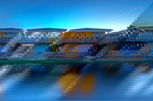 Foto 48 - Purple Pelican by Avantstay Waterfront Oasis
