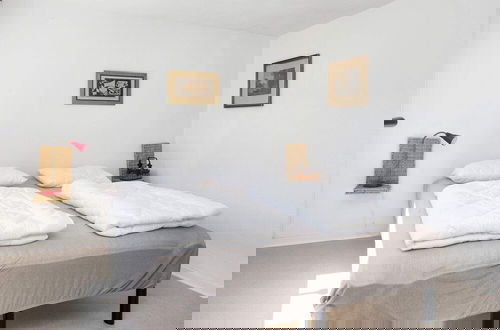 Foto 5 - 8 Person Holiday Home in Norre Nebel