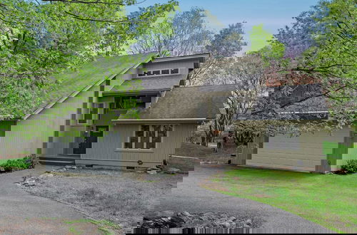 Foto 3 - Mountain Hideout by Avantstay Game Room + Deck