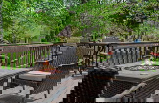Foto 2 - Mountain Hideout by Avantstay Game Room + Deck