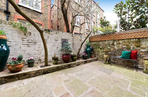 Photo 5 - 1-bed Flat With Private Terrace Fulham