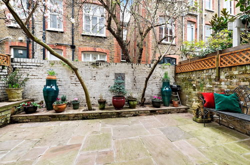 Photo 11 - 1-bed Flat With Private Terrace Fulham