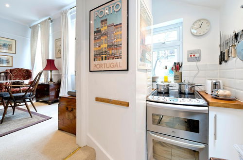 Foto 2 - 1-bed Flat With Private Terrace Fulham