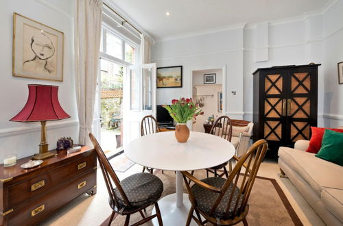 Foto 10 - 1-bed Flat With Private Terrace Fulham