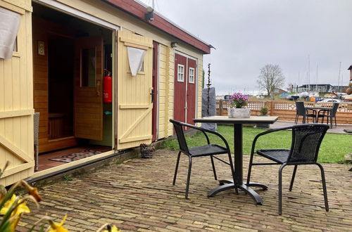 Foto 6 - 4 Pers. Holiday Chalet Gaby With Fishing Spot and Insauna at Lake Lauwersmeer