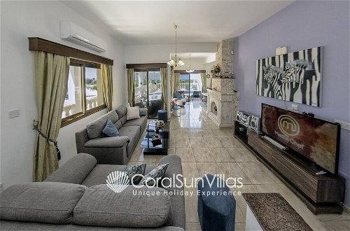 Photo 28 - Fabulous Villa In Coral Bay Near Beach, Amenities