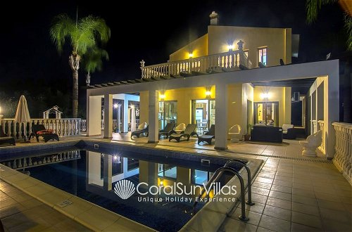 Photo 51 - Fabulous Villa In Coral Bay Near Beach, Amenities